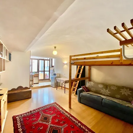 Monolocale Accogliente * باردونيكيا